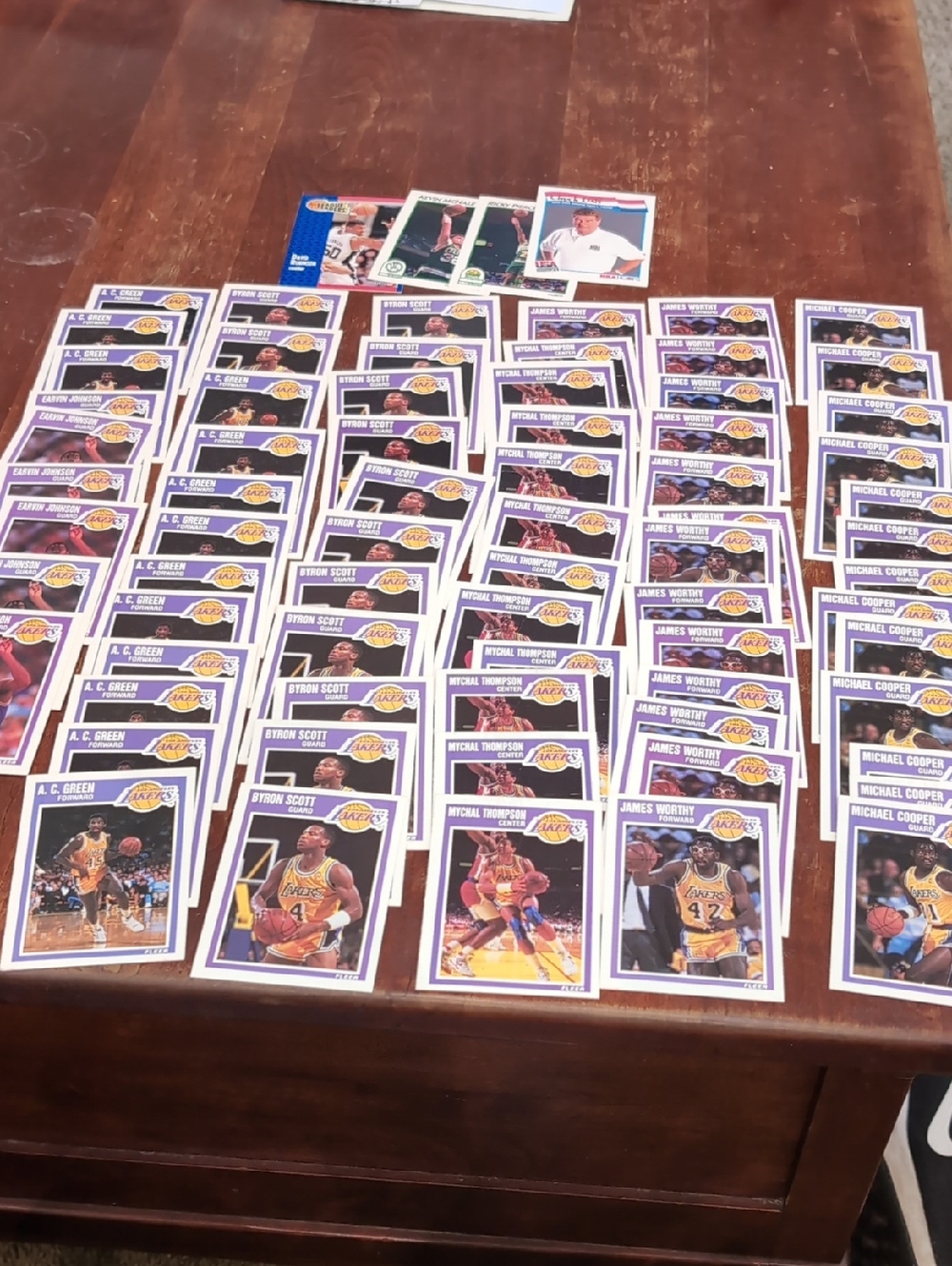 74 Cards 1989-90 Fleer Mostly Los Angeles Lakers Team Basketball Trading Cards
